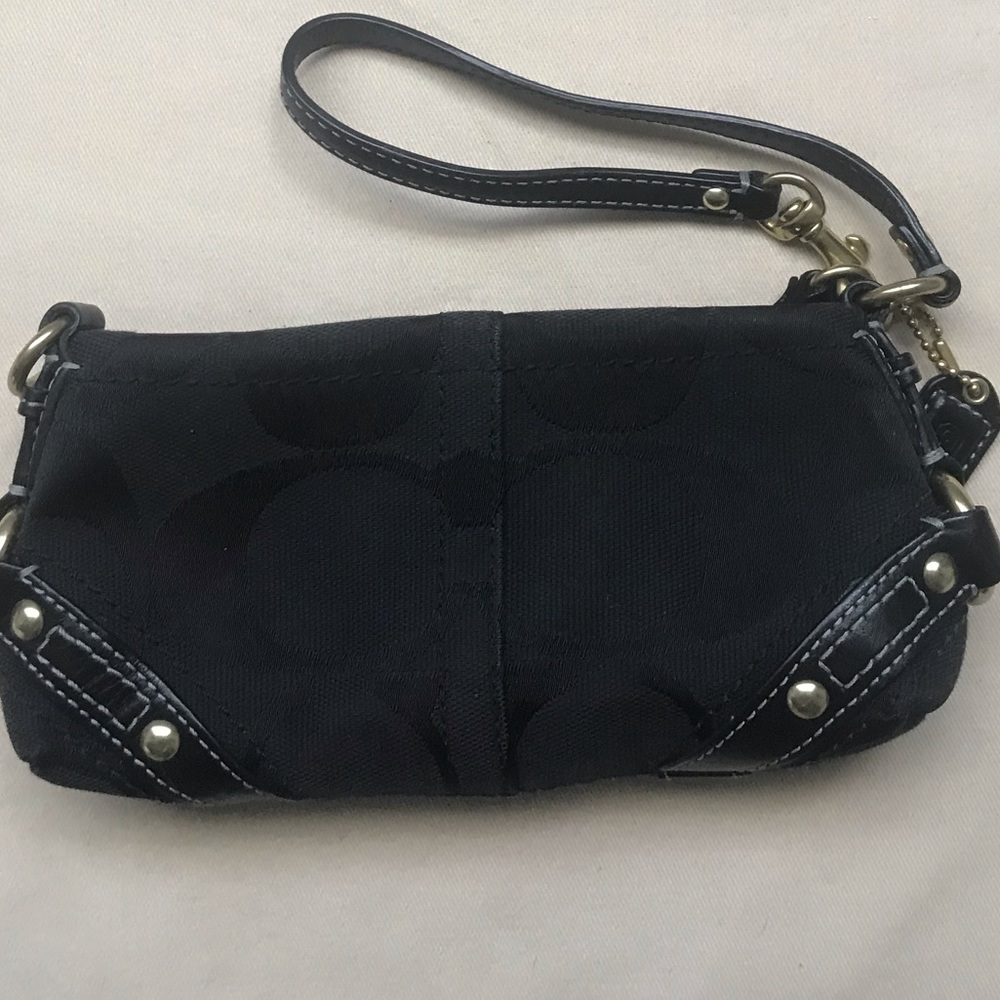 Coach wristlet Authentic
